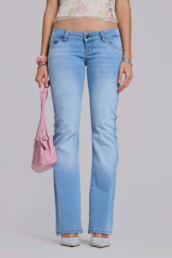 Kelsey Low Rise Skinny Bootcut Jeans in Light Wash