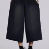 Monster 3/4 Washed Black Shorts
