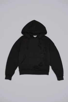 Pullover Bitten Hoodie in Black