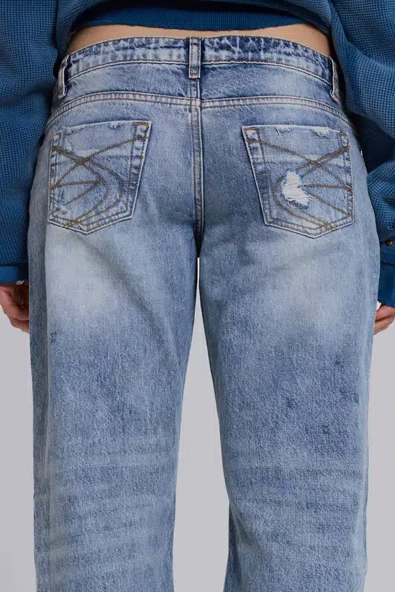 Rider Low Rise Straight Leg Jeans in Light Wash